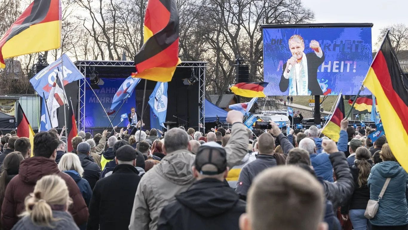 AfD-Versammlung mit Björn Höcke in Erfurt: "Ausgefuchste Wessis und Ossis hetzten gegen alle in der regierenden Elite."