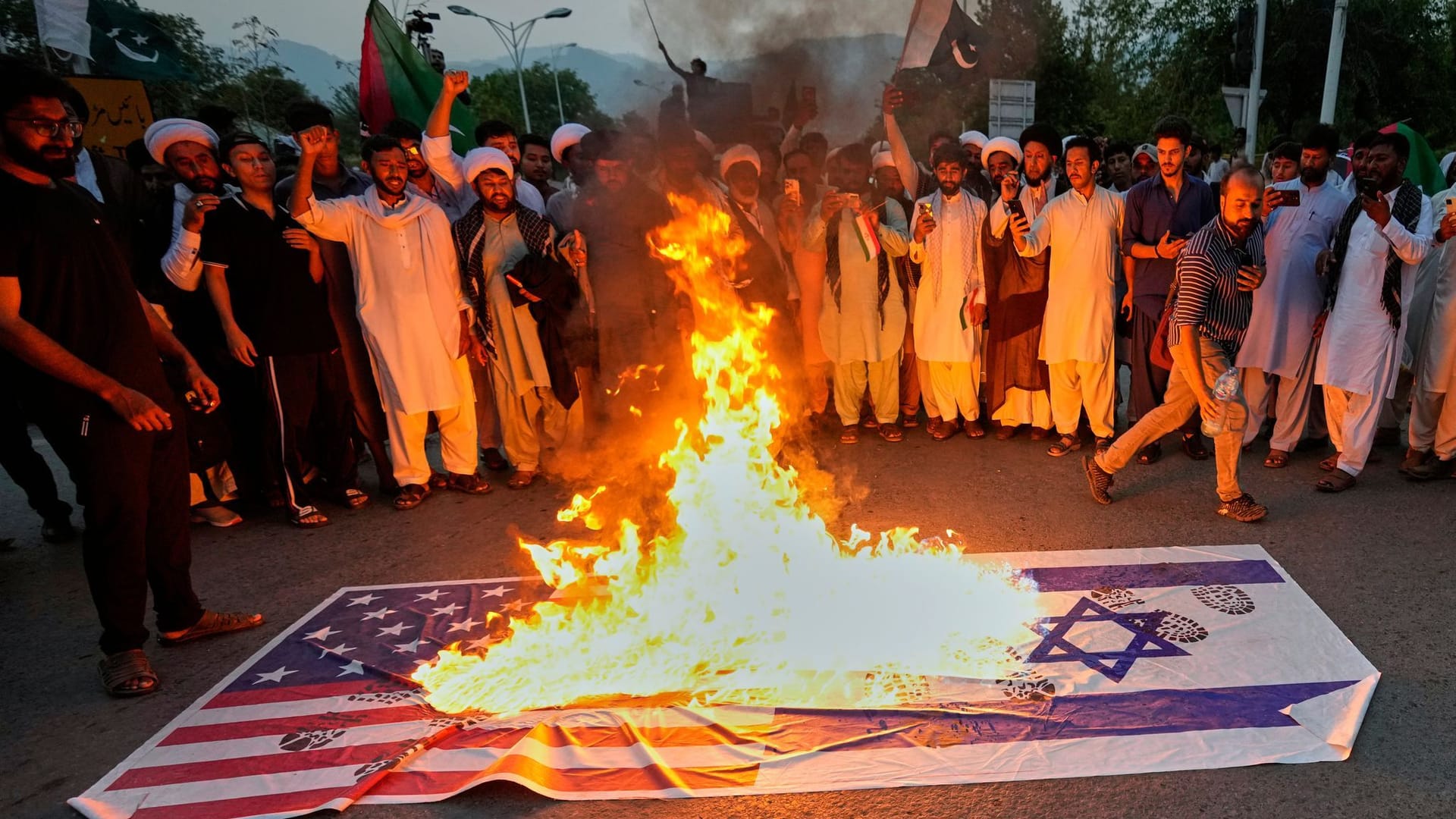 Pakistan Iran Mideast Wars