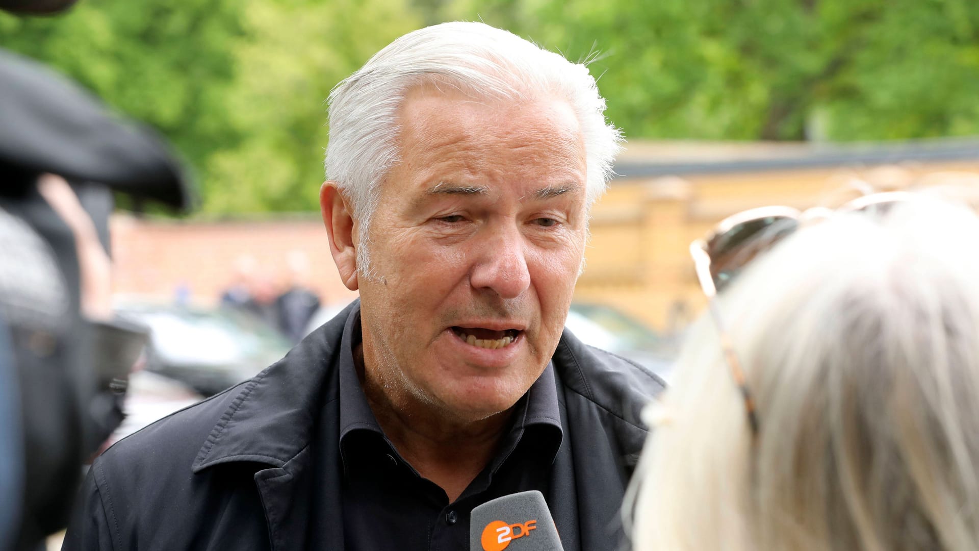 Klaus Wowereit in einem Interview (Archivfoto): Auch er nahm an dem TV-Abschied von Ulli Zelle teil.