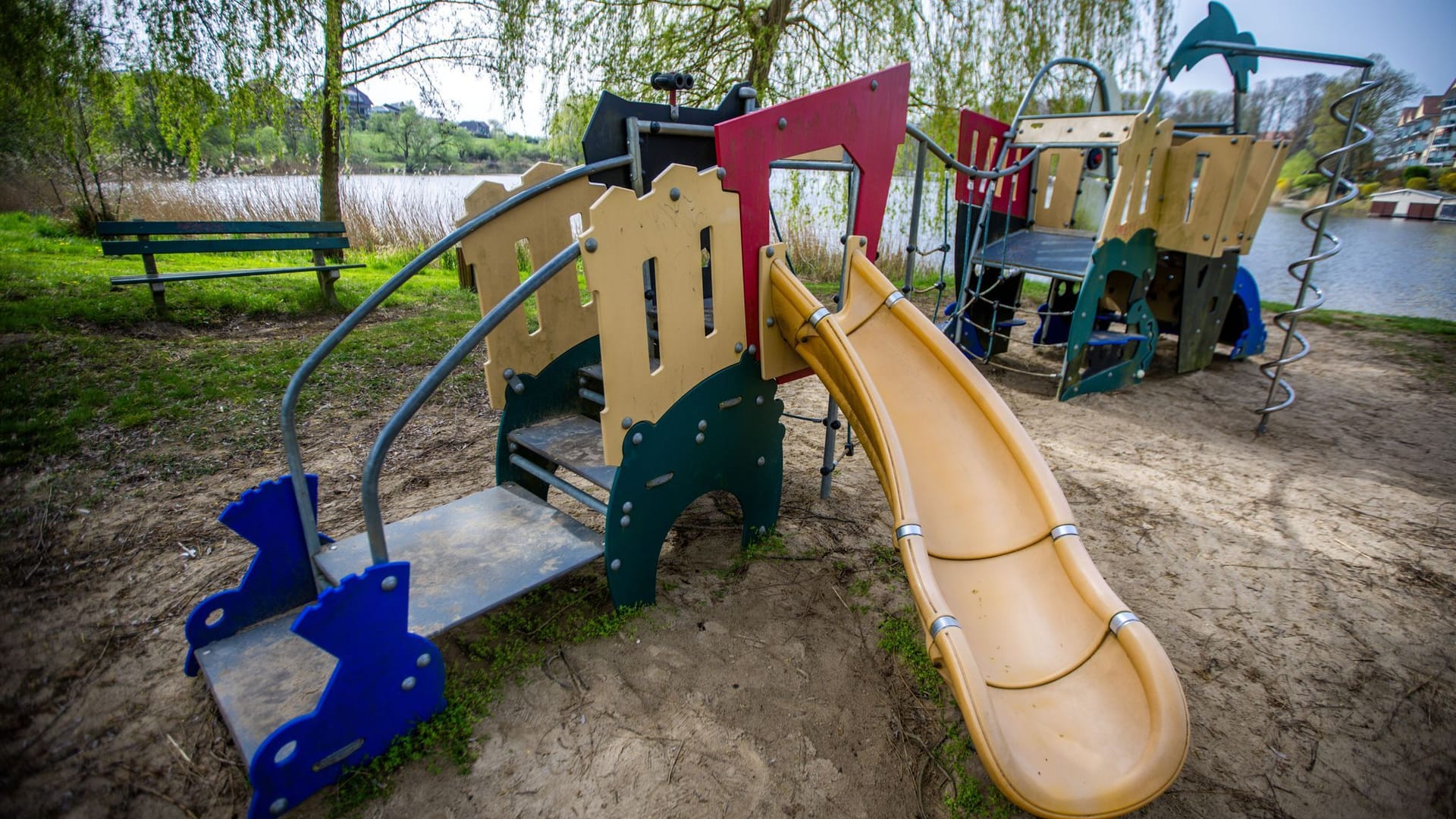 Spielplatz am See