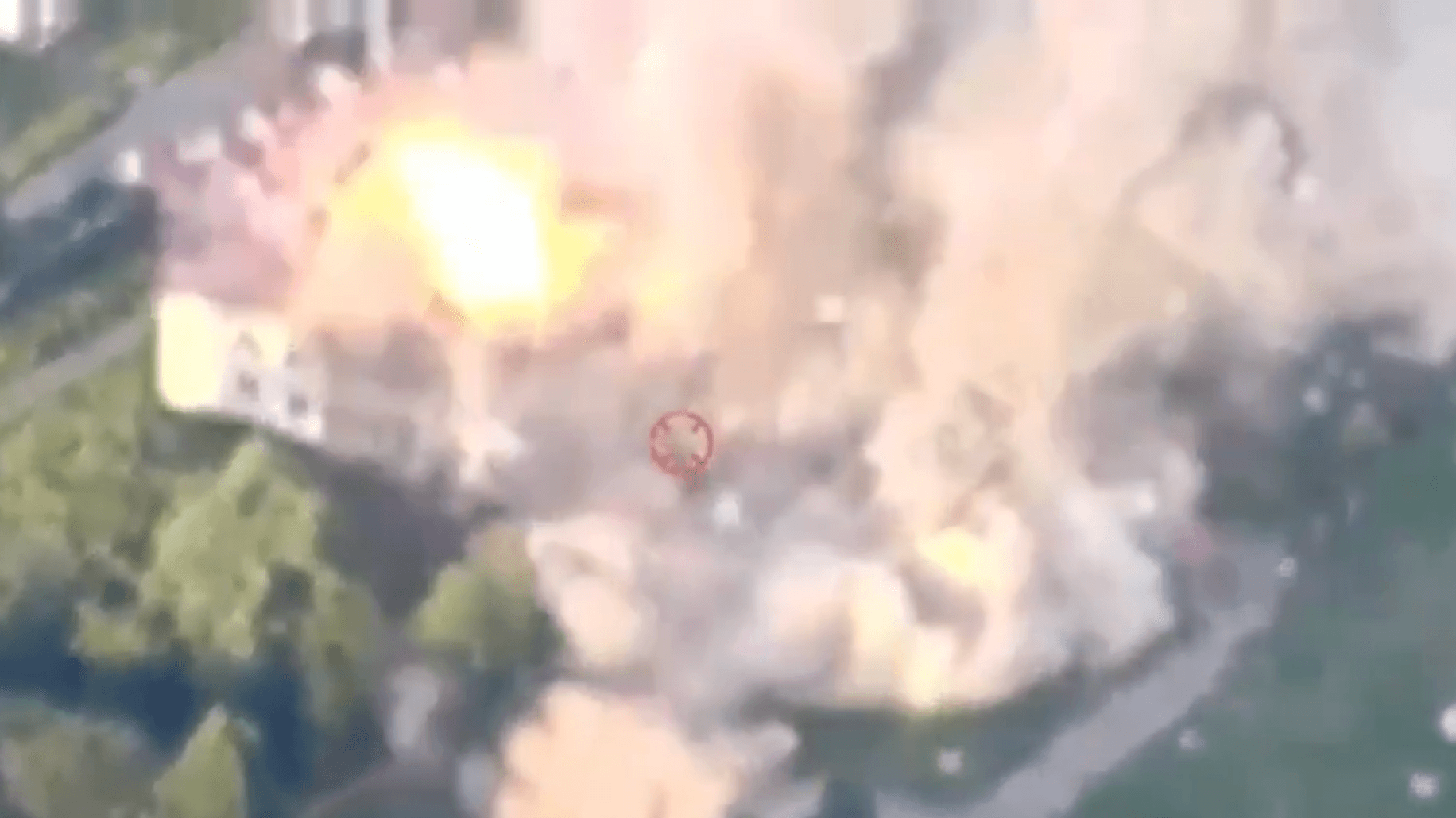 In der Oblast Kursk wurde ein russisches Waffenlager mit Präzisionsbomben angegriffen.