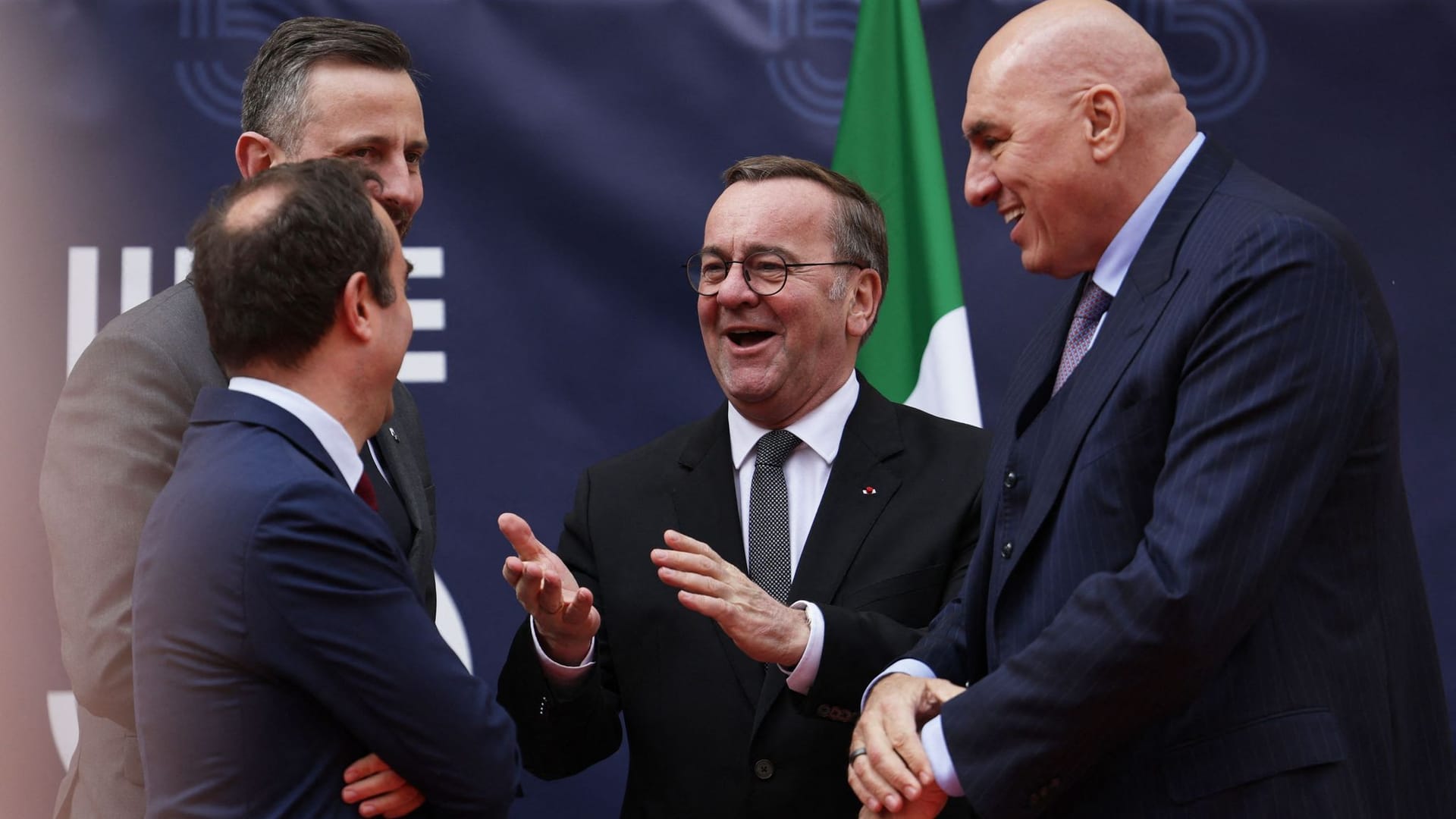 Verteidigungsminister aus EU-Staaten Verteidigungsminister aus EU-Staaten