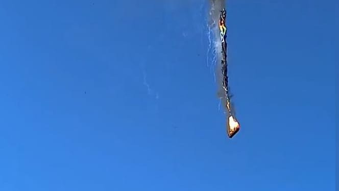 Ballonabsturz in Brasilien: Der Heißluftballon geriet über dem Ort Praia Grande in Brand.