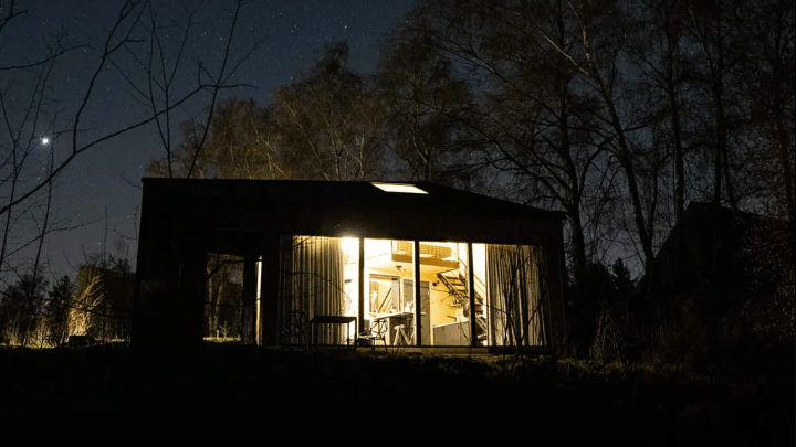 Sterne beobachten aus dem Tiny House: Das bietet der Naturpark Eifel.