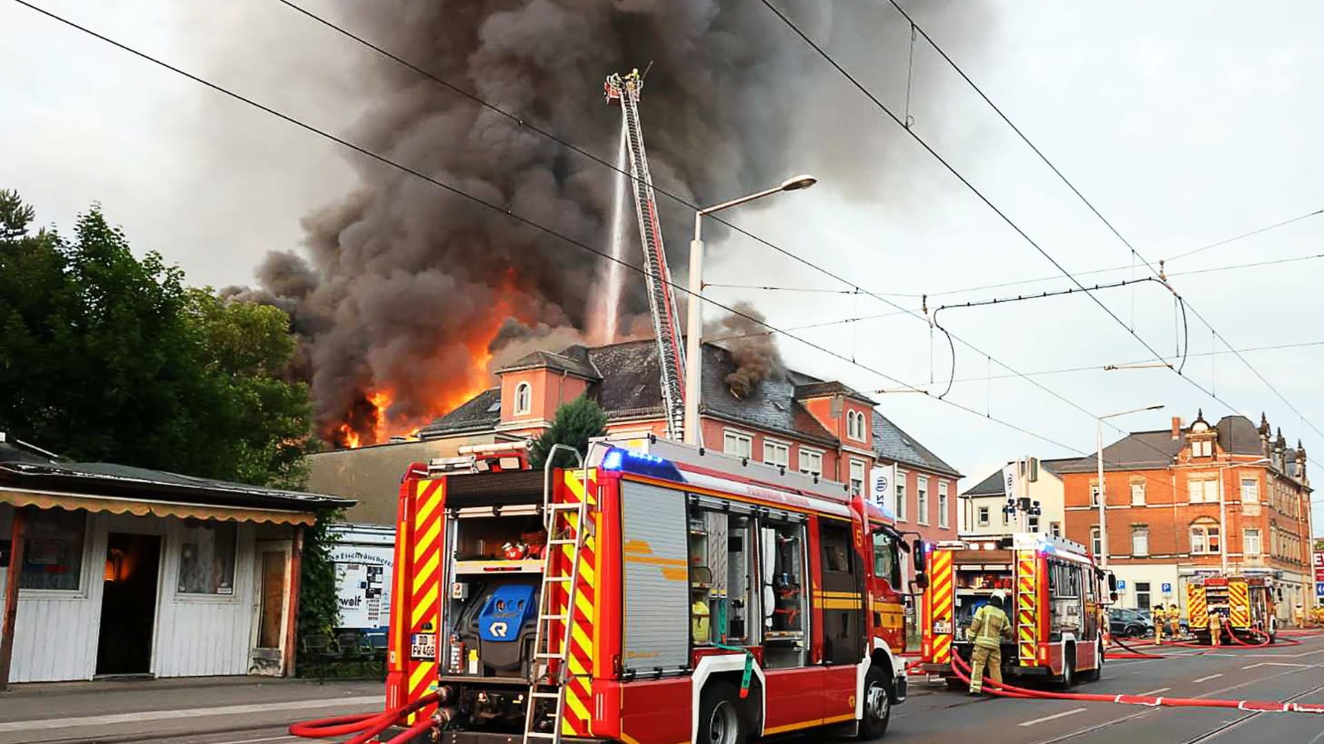 Feuer im früheren Operettenhaus in Dresden