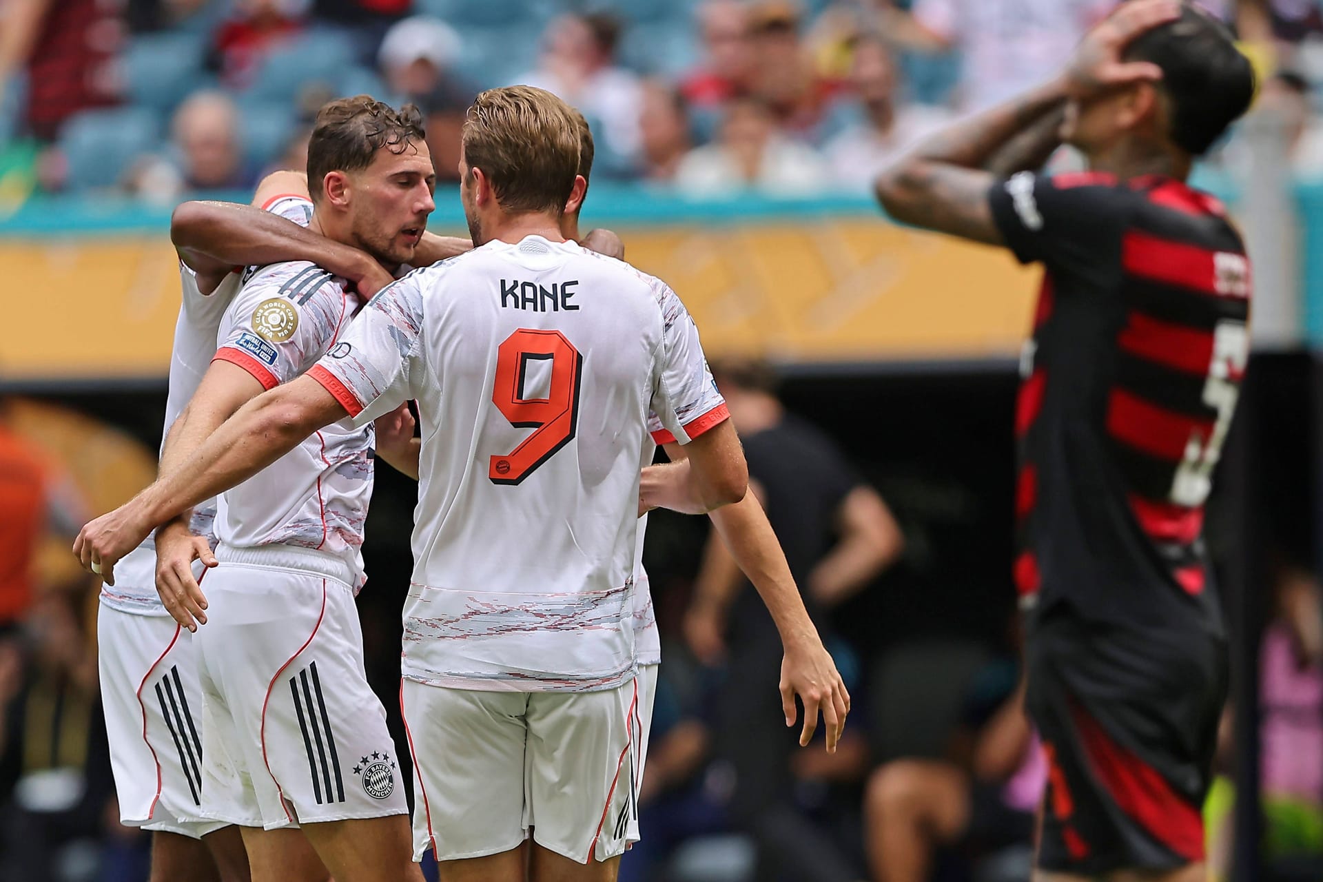 Die Bayern-Spieler feiern ein Tor gegen Flamengo: Gegen die Brasilianer erreichte der Rekordmeister das Viertelfinale.