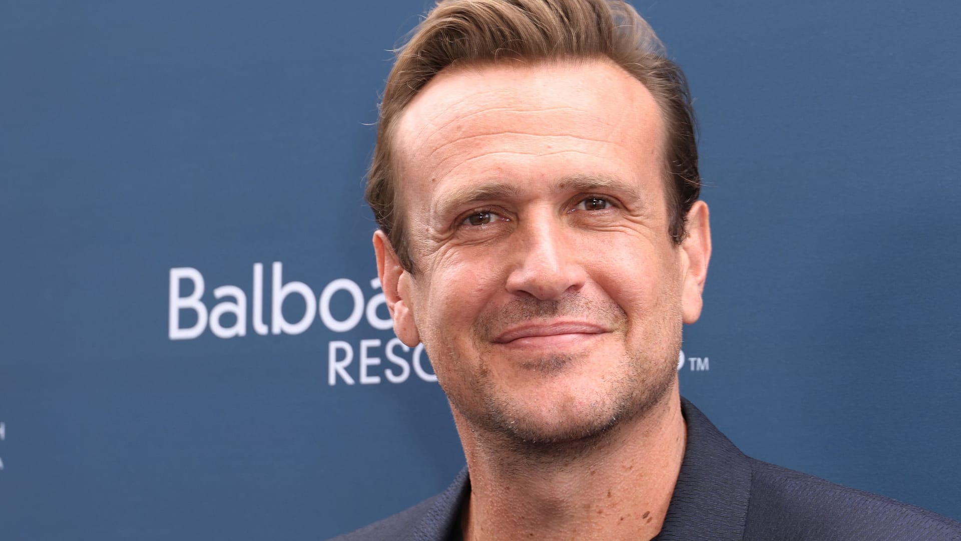 Jason Segel: Der Schauspieler und seine Partnerin wollen heiraten.