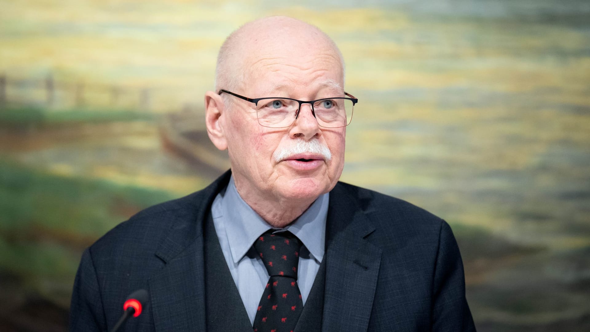 Ulrich Mäurer (SPD), Innensenator von Bremen: Er hat den Vorsitz bei der Innenministerkonferenz in Bremerhaven. Ulrich Mäurer (SPD), Innensenator von Bremen: Er hat den Vorsitz bei der Innenministerkonferenz in Bremerhaven.