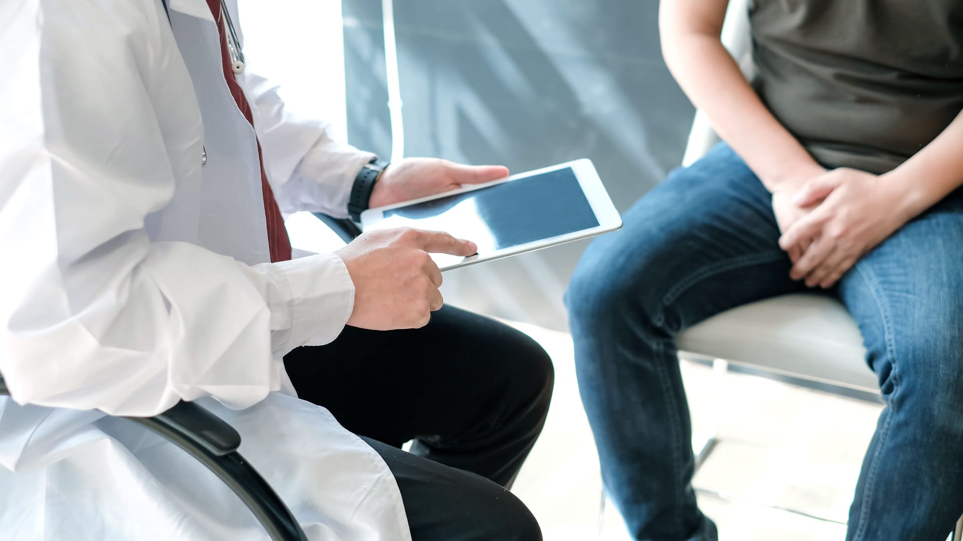 Prostatakrebs kann auch junge Männer treffen. Prostatakrebs kann auch junge Männer treffen.