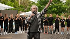 Wolfgang Petry singt vor EM mit deutschen Fußballerinnen