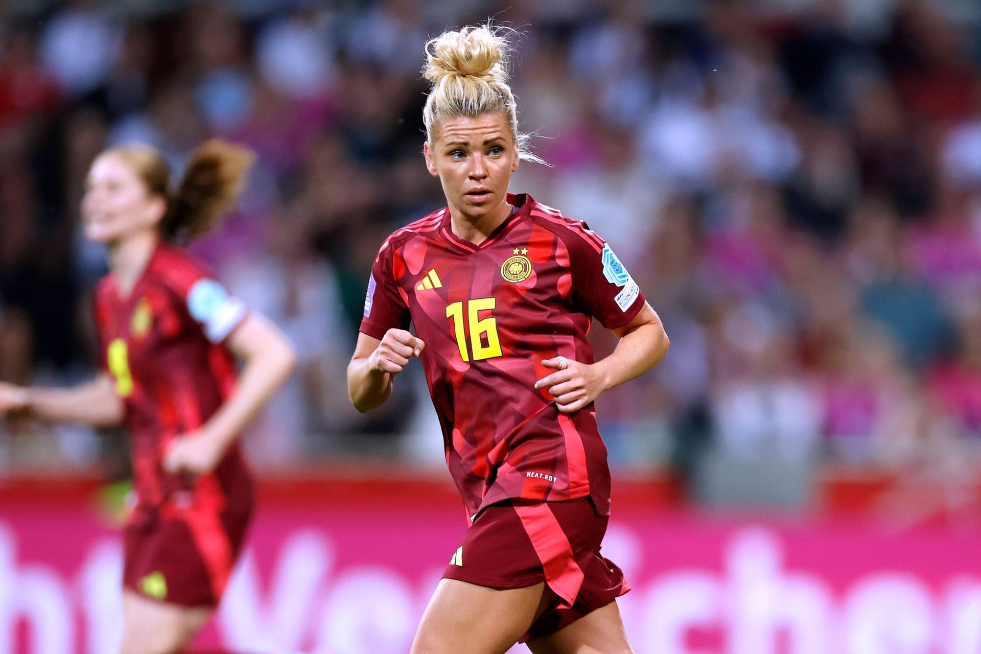 Linda Dallmann: Mittelfeld, FC Bayern Linda Dallmann: Mittelfeld, FC Bayern
