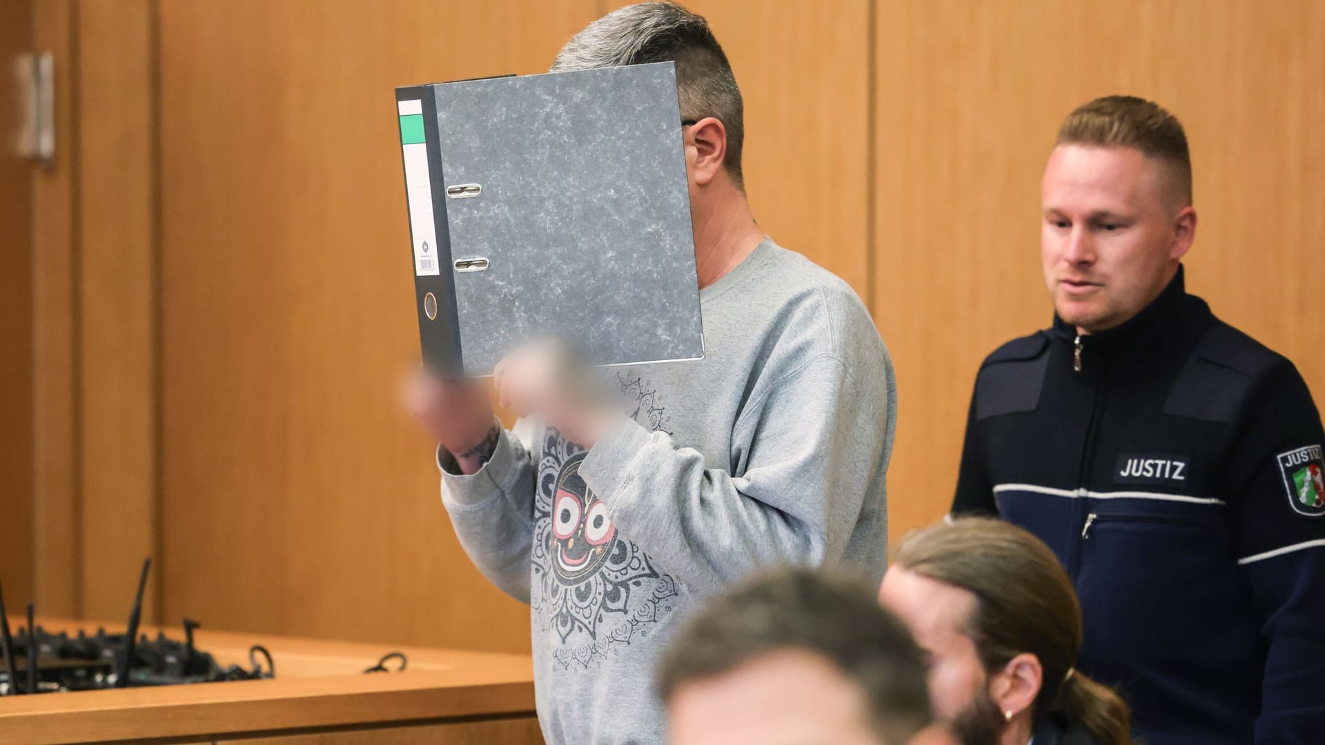 Prozessauftakt gegen einen Krankenpfleger in Aachen Prozessauftakt gegen einen Krankenpfleger in Aachen