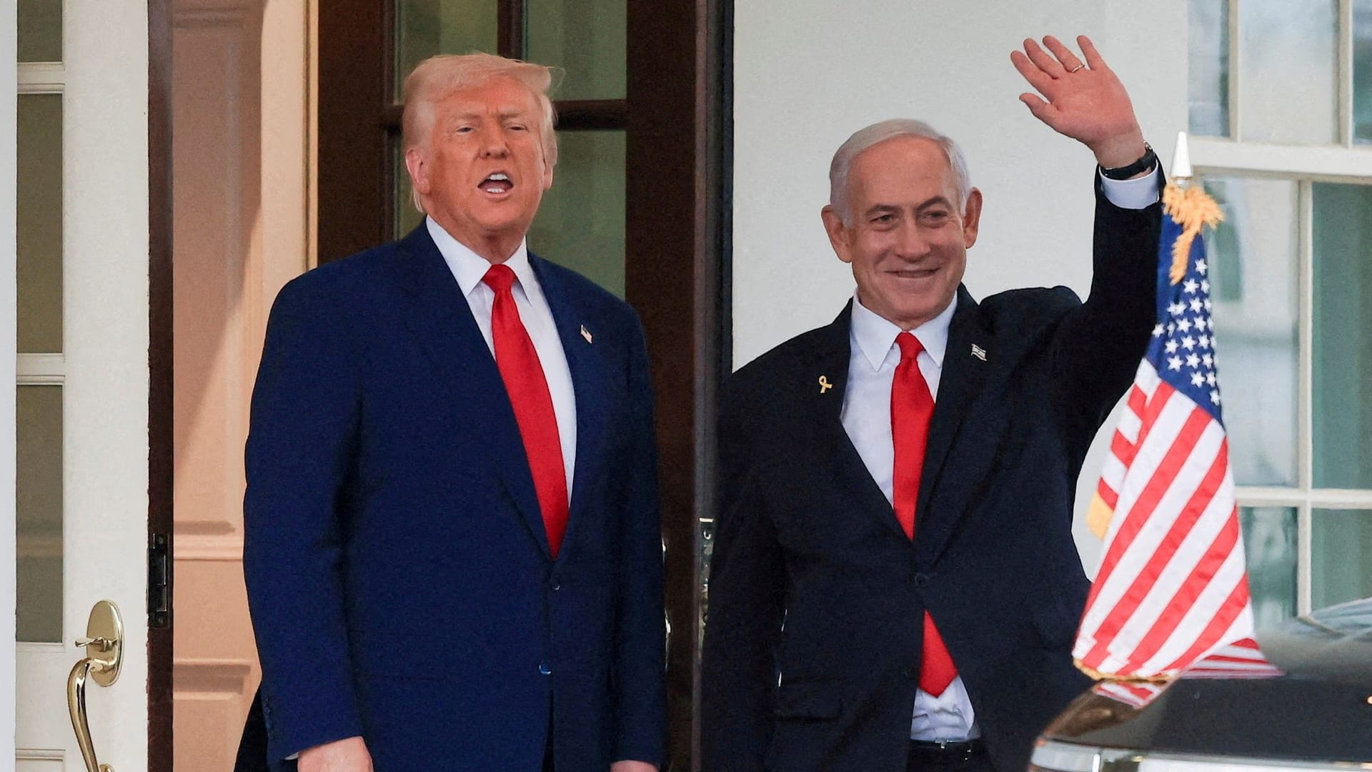 US-Präsident Donald Trump und Israels Premierminister Benjamin Netanjahu vor dem Weißen Haus (Archivbild).