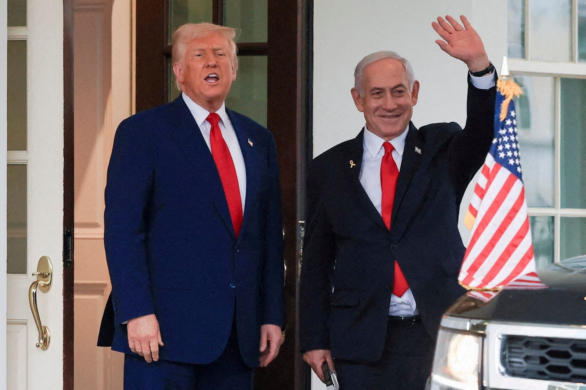 US-Präsident Donald Trump und Israels Premierminister Benjamin Netanjahu vor dem Weißen Haus (Archivbild).