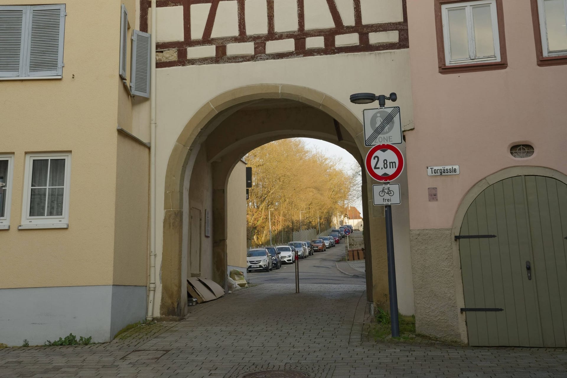 Die Innenstadt von Künzelsau in Baden-Württemberg (Archivbild): Zeugen sahen, wie der Tatverdächtige seine Ex-Partnerin hinter sich herzog.