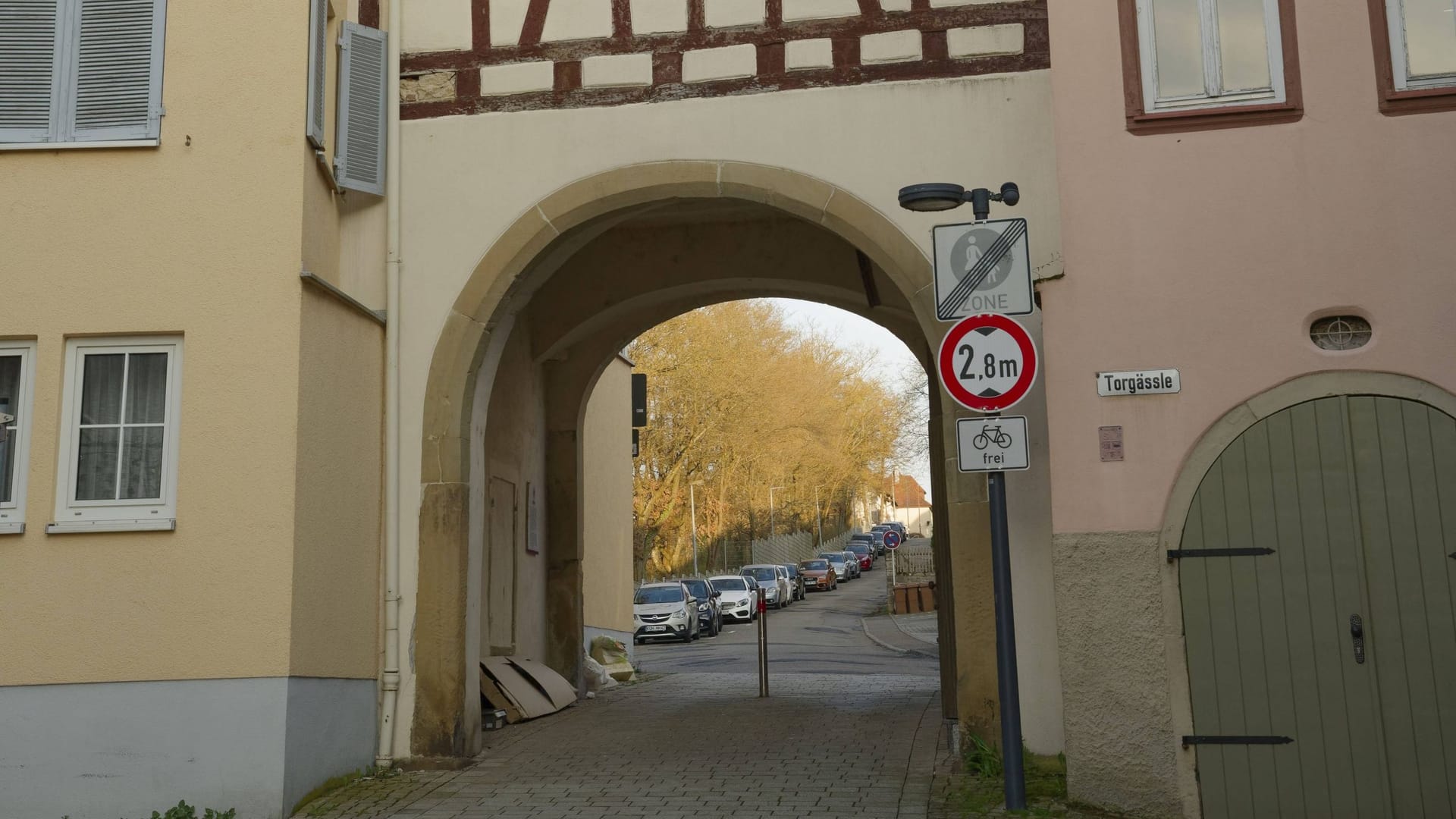 Die Innenstadt von Künzelsau in Baden-Württemberg (Archivbild): Zeugen sahen, wie der Tatverdächtige seine Ex-Partnerin hinter sich herzog.