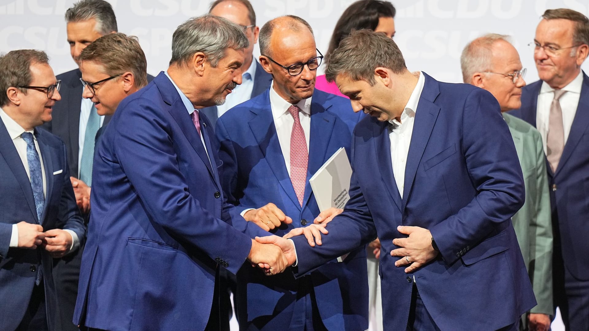 Unterzeichnung des Koalitionsvertrags von CDU, CSU und SPD