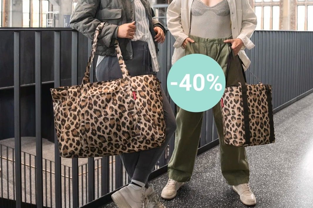 Reisenthel-Taschen im Sale: Bei Zurbrüggen sichern Sie sich 20 Prozent Extra-Rabatt auf ausgewählte Taschen der beliebten Marke.