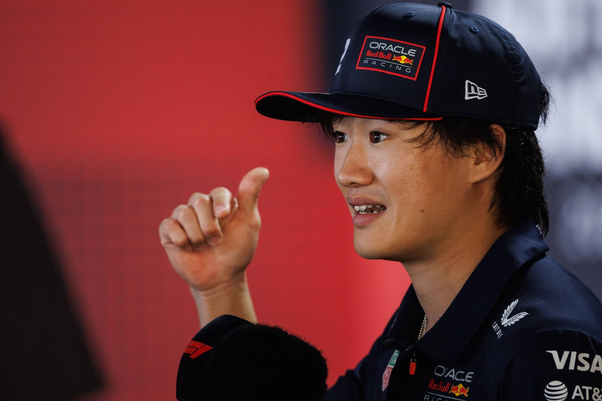 Yuki Tsunoda am Rande des Rennwochenendes in Österreich: Der Japaner fährt seit 2021 in der Formel 1.
