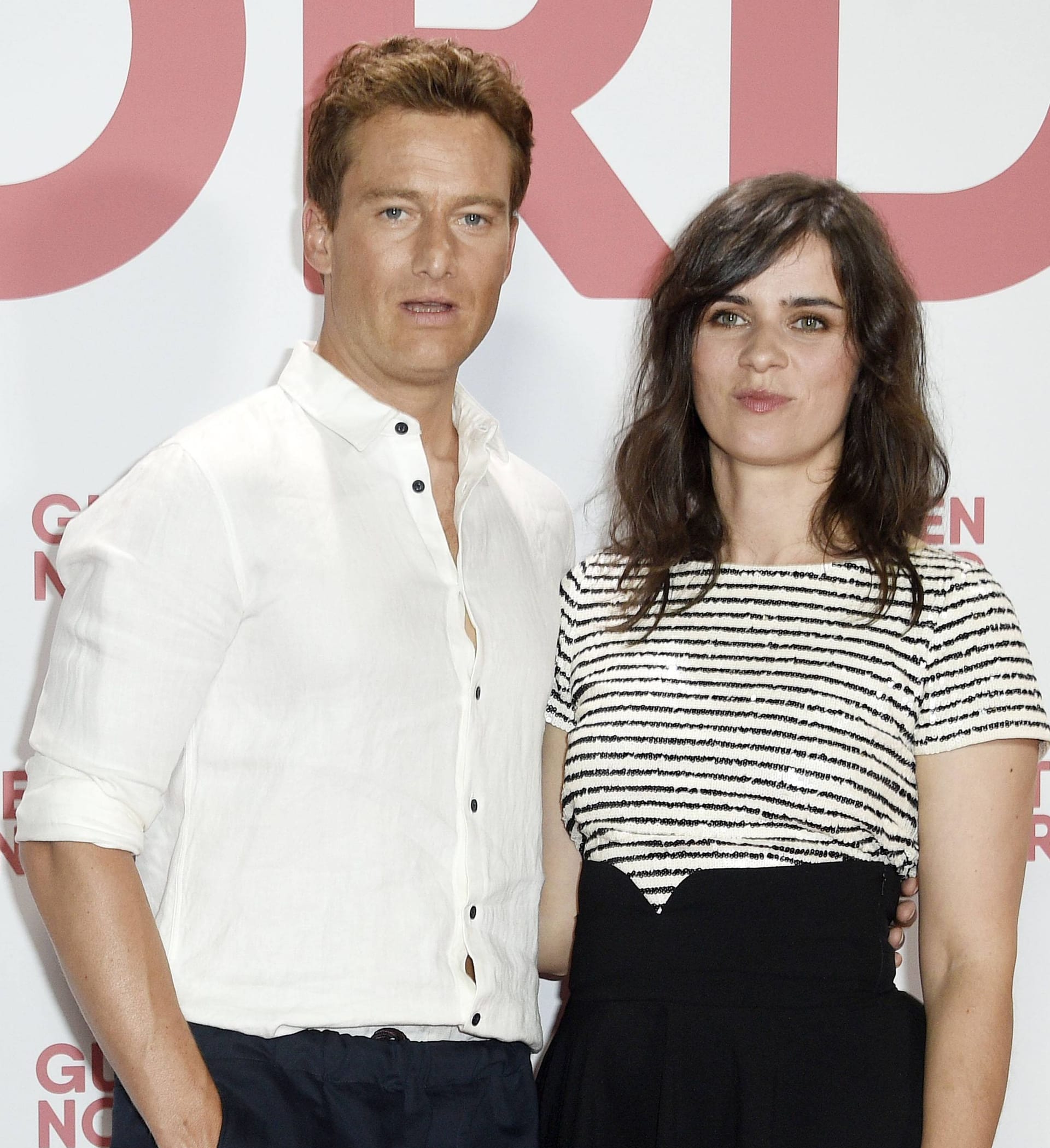 Alexander Fehling und Nora Tschirner spielten 2019 zusammen in "Gut gegen Nordwind". Alexander Fehling und Nora Tschirner spielten 2019 zusammen in "Gut gegen Nordwind".