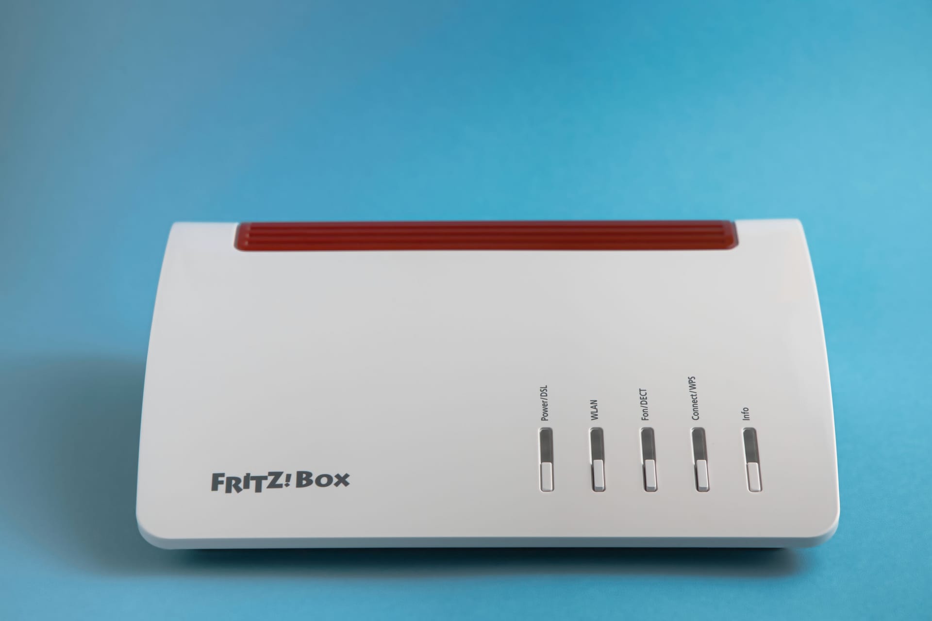 Fritzbox 7590: Seit Jahren häufen sich bei der Fritzbox 7590 von AVM Berichte über plötzliche Ausfälle des WLAN.