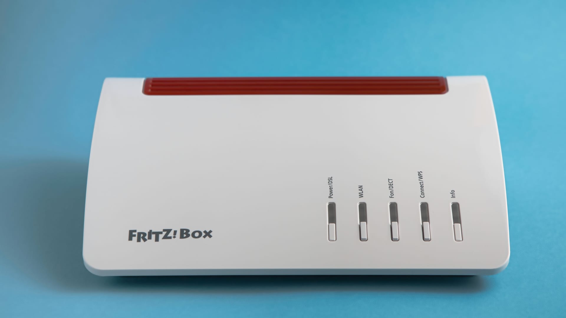 Fritzbox 7590: Seit Jahren häufen sich bei der Fritzbox 7590 von AVM Berichte über plötzliche Ausfälle des WLAN.