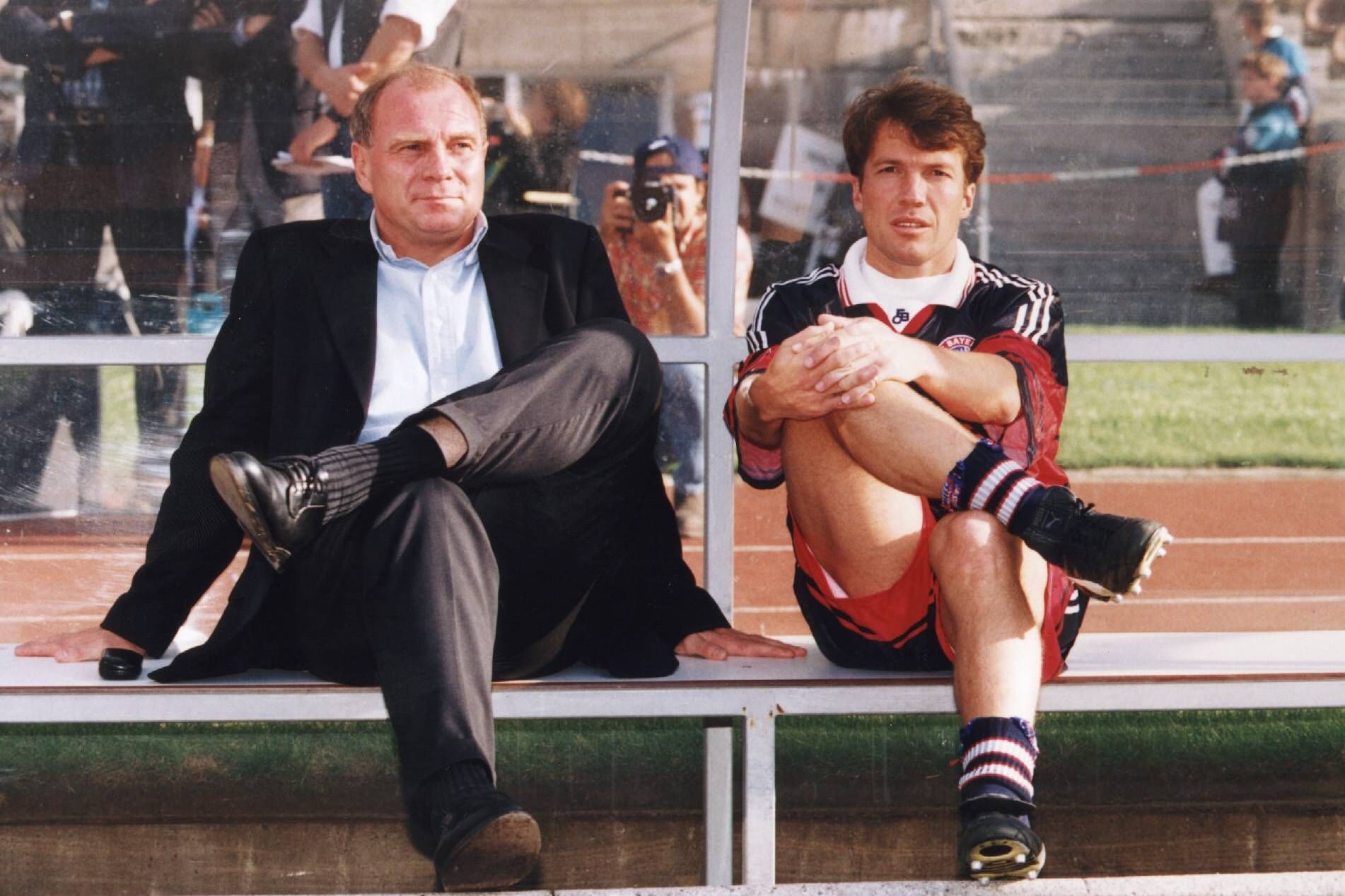 Bayern-Manager Uli Hoeneß und Lothar Matthäus (r.) im Jahr 1997: Das Tagebuch des Rekordnationalspielers löste Diskussionen aus und hatte Konsequenzen.
