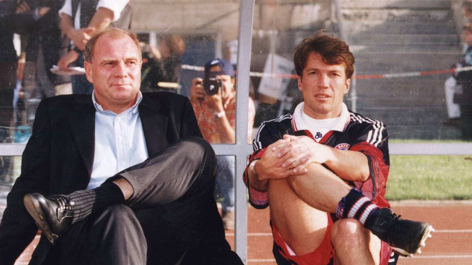 Bayern-Manager Uli Hoeneß und Lothar Matthäus (r.) im Jahr 1997: Das Tagebuch des Rekordnationalspielers löste Diskussionen aus und hatte Konsequenzen.