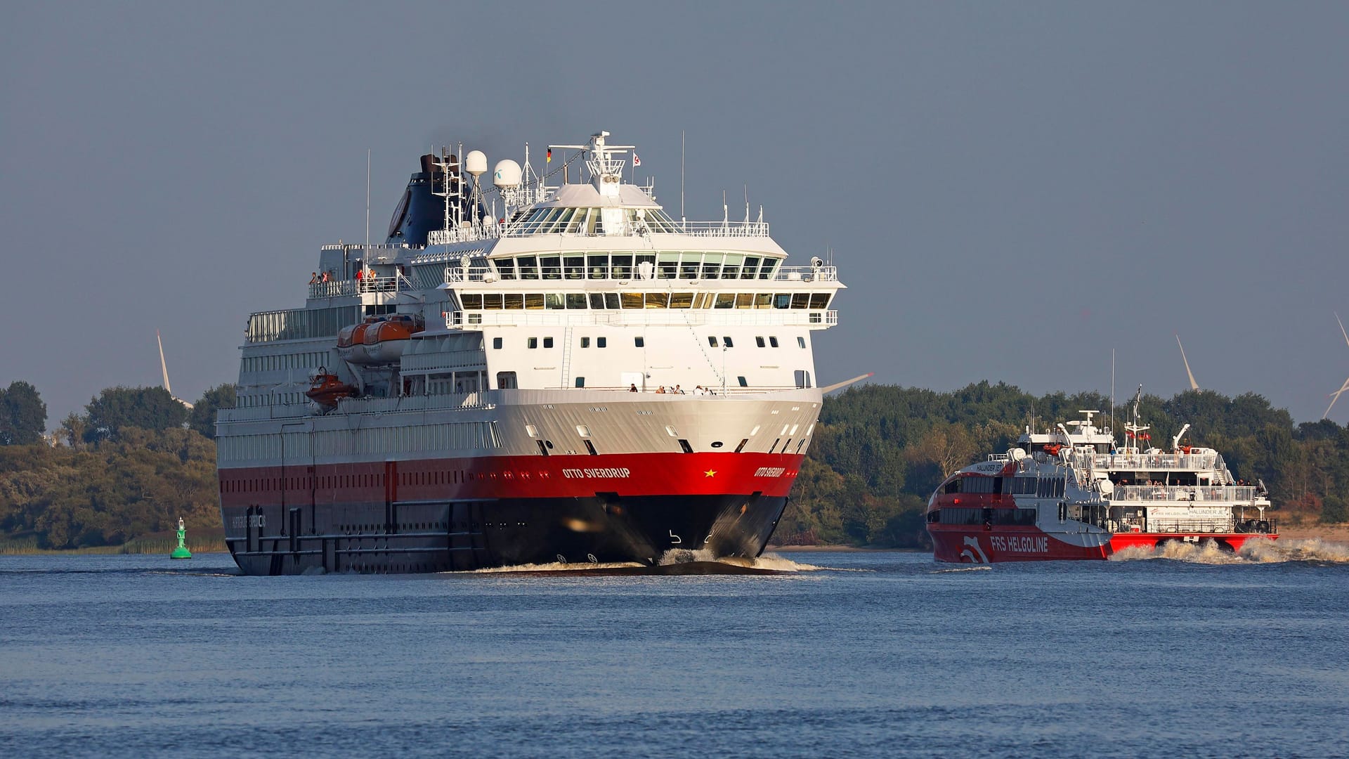 Hier noch als "Otto Sverdrup" unterwegs: Das Kreuzfahrtschiff wurde kürzlich zur "Finnmarken" umbenannt.