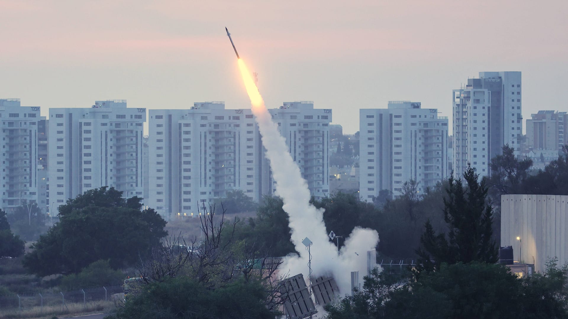 Eine Rakete (Archivbild): Ralf Stettner kann sich ein Raketenabwehrsystem für Berlin vorstellen. Eine Rakete (Archivbild): Ralf Stettner kann sich ein Raketenabwehrsystem für Berlin vorstellen.