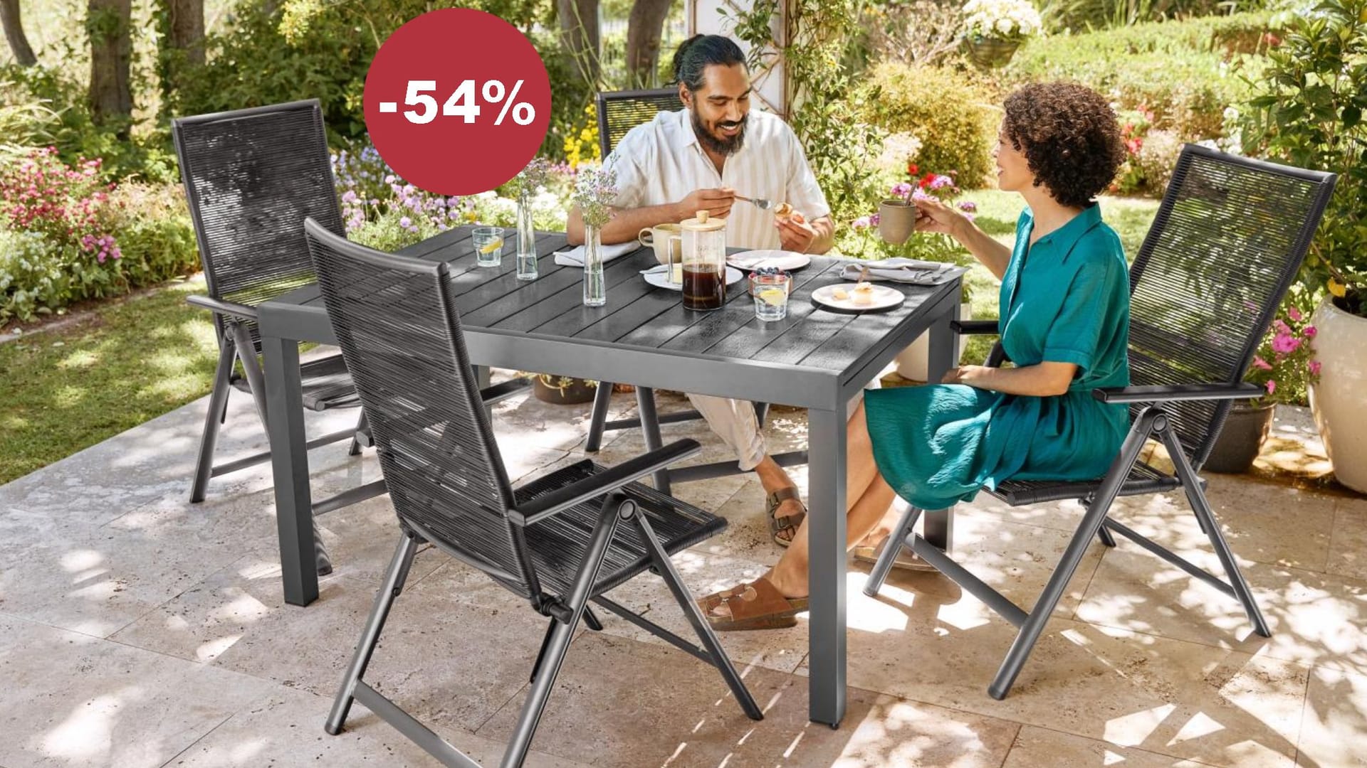 Witterungsbeständig und elegant: Der perfekte Gartentisch für jedes Wetter.