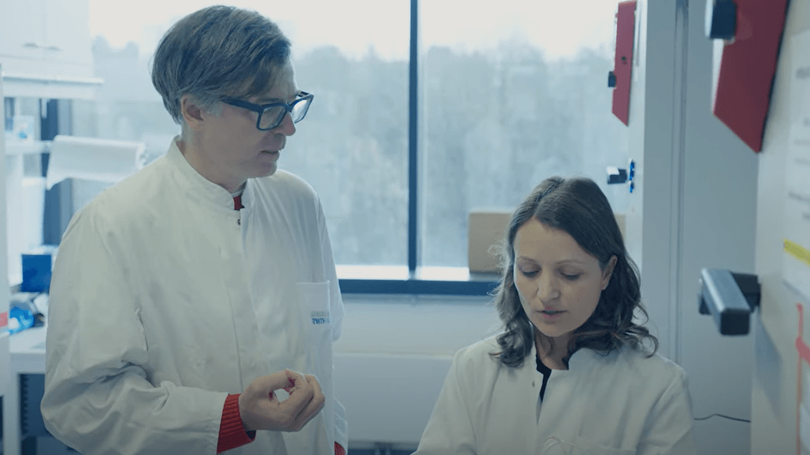 Ralph Caspers geht an die Grenzen der Forschung: An der RWTH Aachen entdeckt er einen Forschungszweig, der die Medizin individualisieren könnte. Ralph Caspers geht an die Grenzen der Forschung: An der RWTH Aachen entdeckt er einen Forschungszweig, der die Medizin individualisieren könnte.