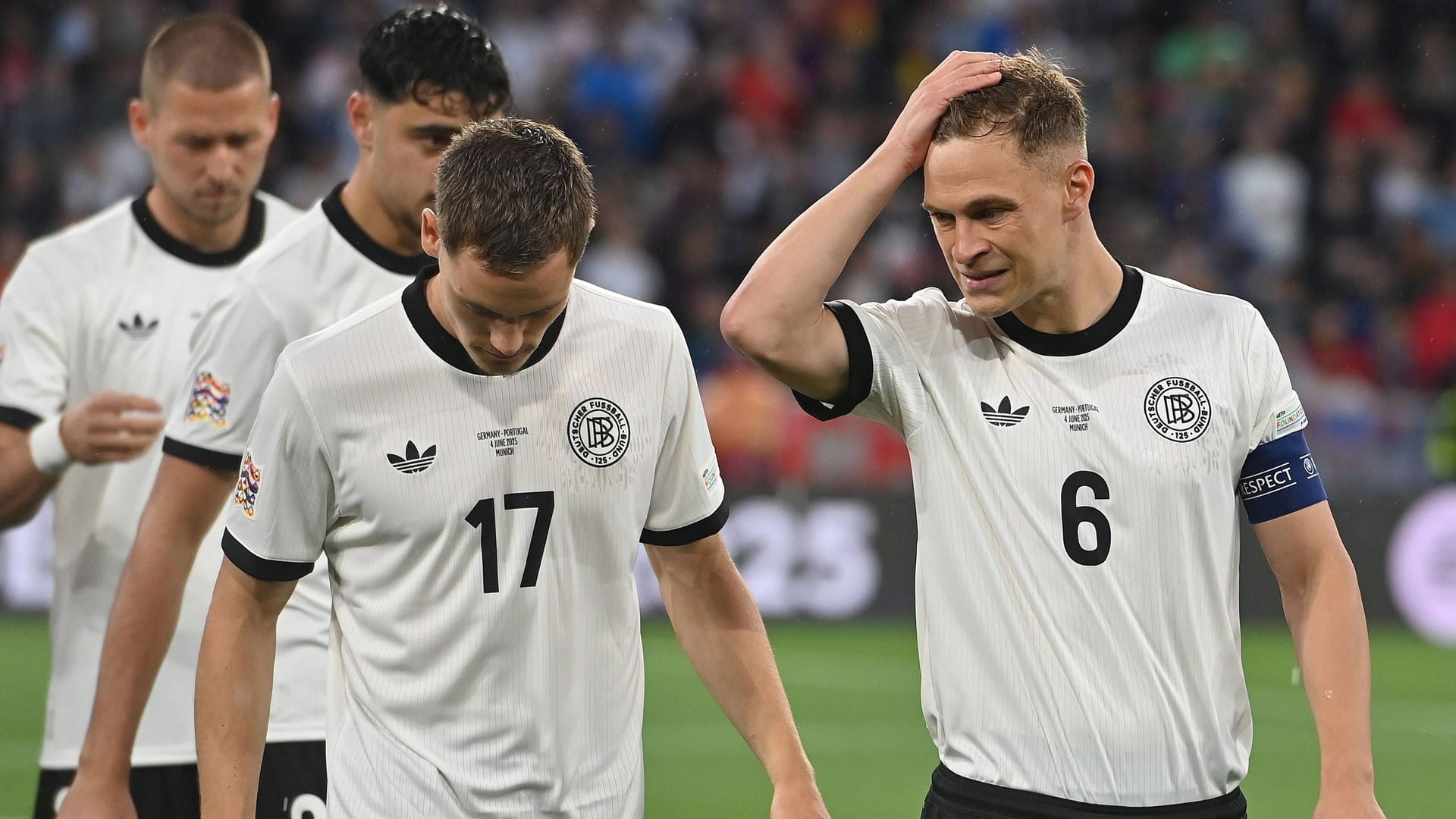 Kapitän Joshua Kimmich (r.): Mit der Leistung gegen Portugal war der Defensivmann nicht zufrieden.
