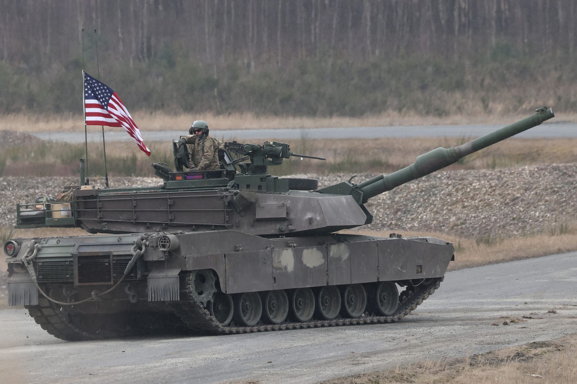 Ein US-amerikanischer Panzer bei einer Übung in Deutschland: Donald Trump will keine Truppen aus Deutschland abziehen.