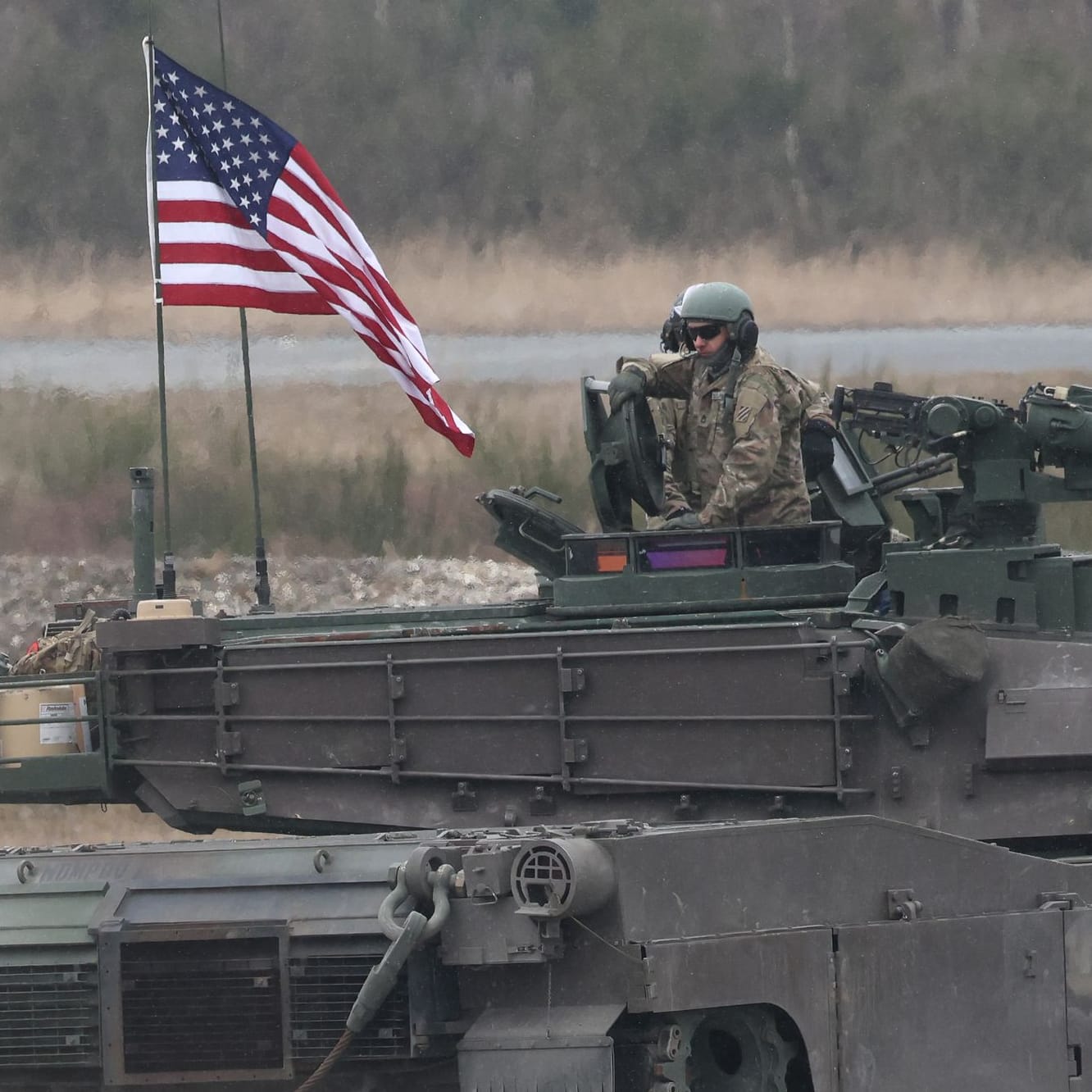 Ein US-amerikanischer Panzer bei einer Übung in Deutschland: Donald Trump will keine Truppen aus Deutschland abziehen.