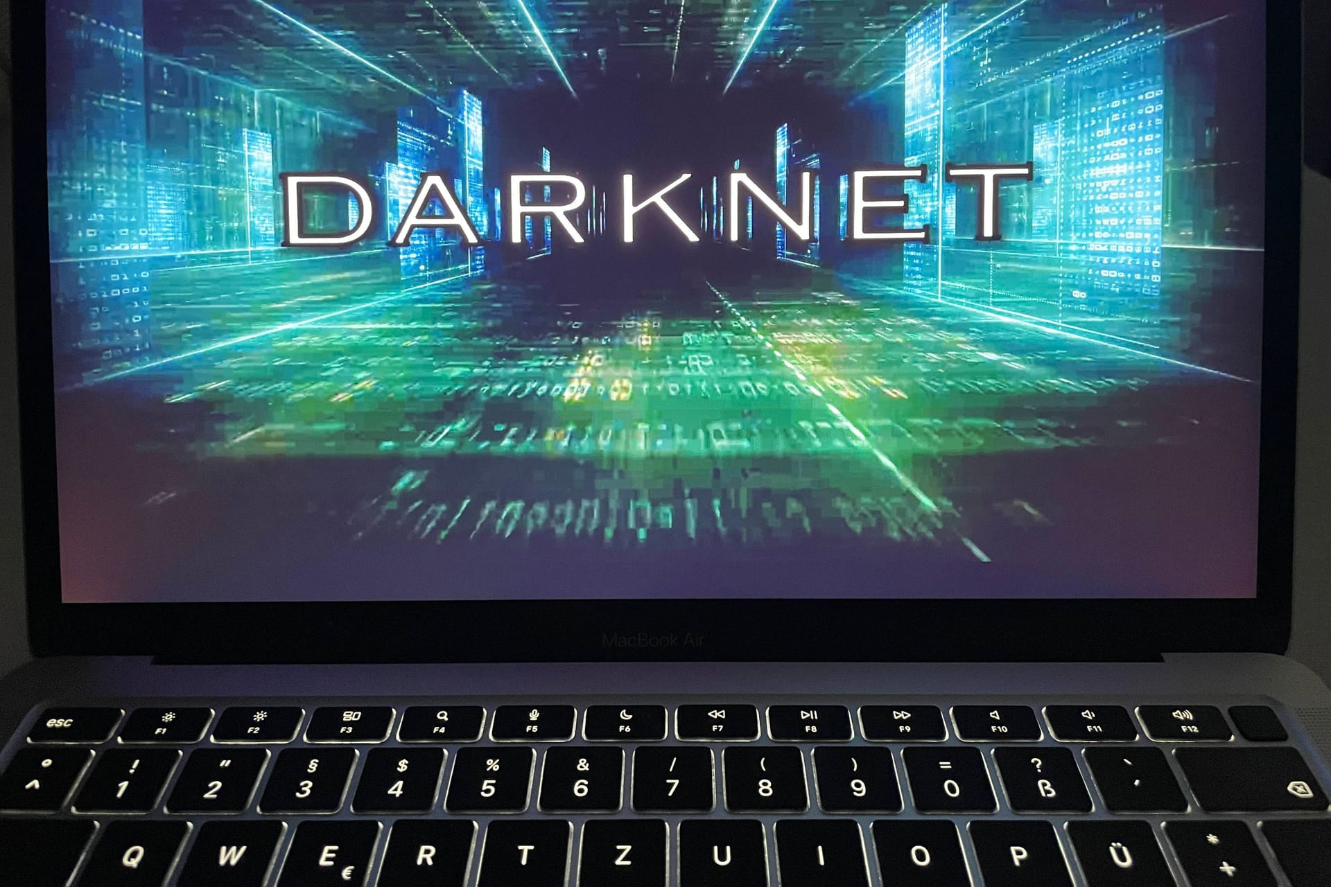 Zugang zum Darknet (Symbolbild): Über versteckte Foren liefen laut Ermittlern die Kontakte zu Minderjährigen.