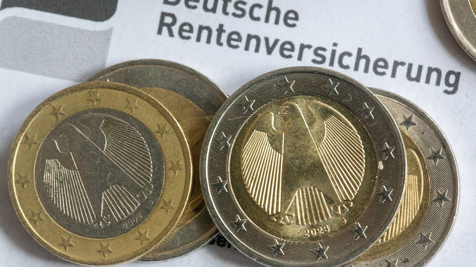 Rente, Steuern, Pflege – was sich im Juli ändert Rente, Steuern, Pflege – was sich im Juli ändert