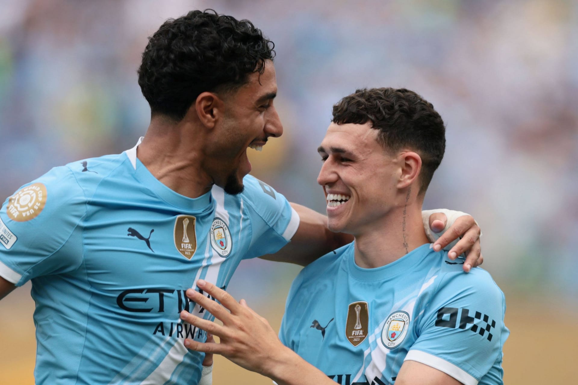 Omar Marmoush (l.) und Phil Foden: Die "Skyblues" erzielten das schnellste Tor der Klub-WM-Geschichte.