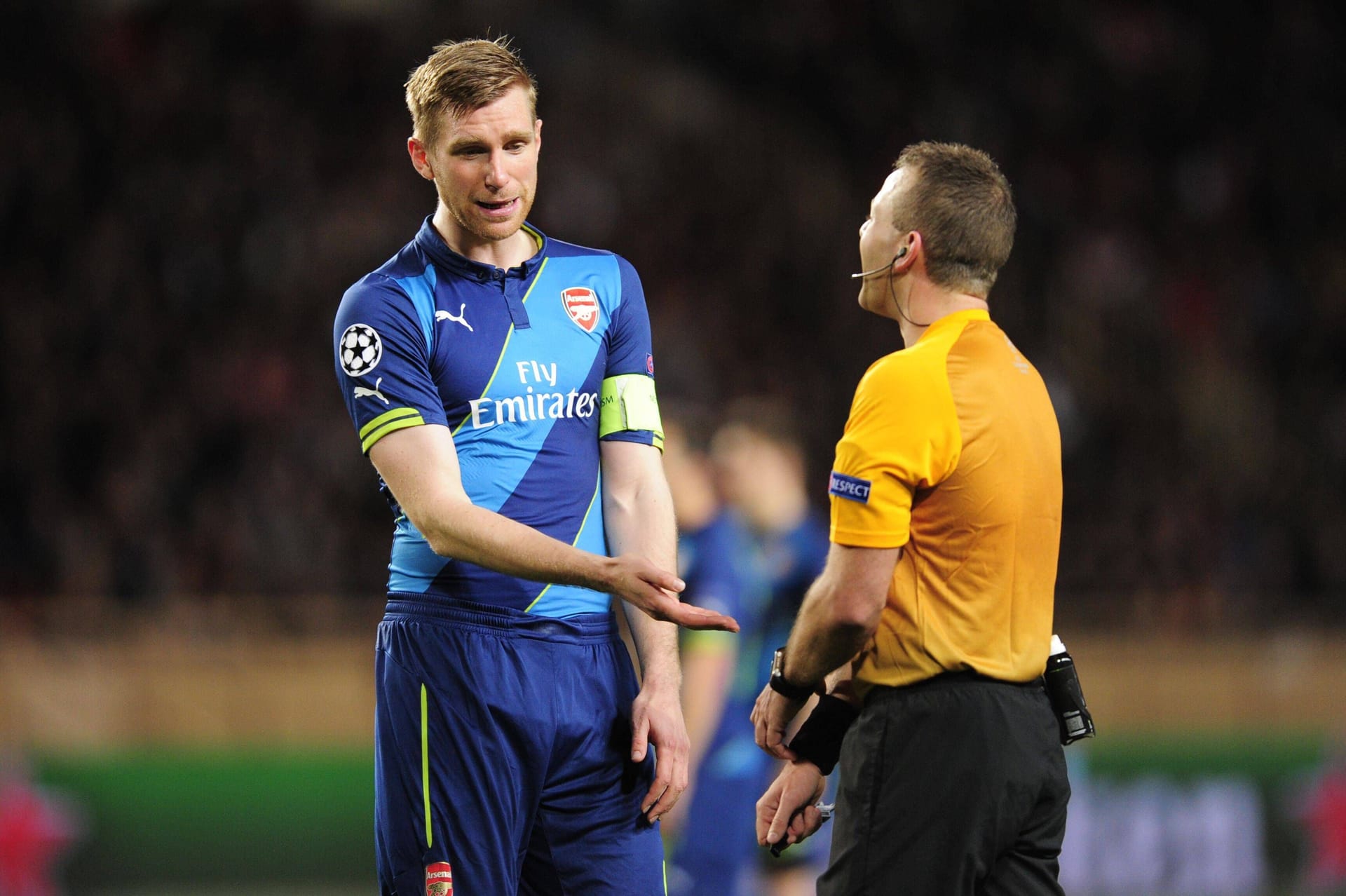 Per Mertesacker (l.): Er spielte von 2011 bis 2018 für Arsenal.