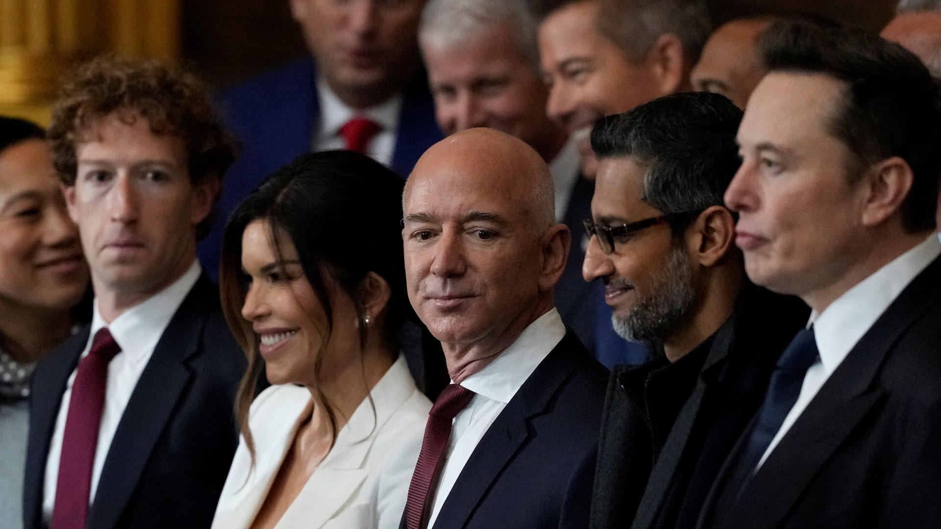 Tech-Milliardäre wie Elon Musk bei der Inauguration von Donald Trump 2025: Sie verfolgen ihre eigenen Ziele, sagt Douglas Rushkoff.