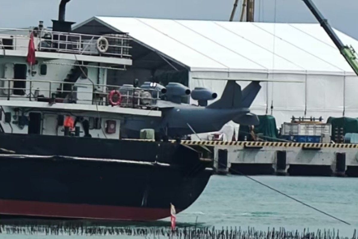 Das neue chinesische Ekranoplan: Die Flugzeugart fliegt nur knapp über der Wasseroberfläche.
