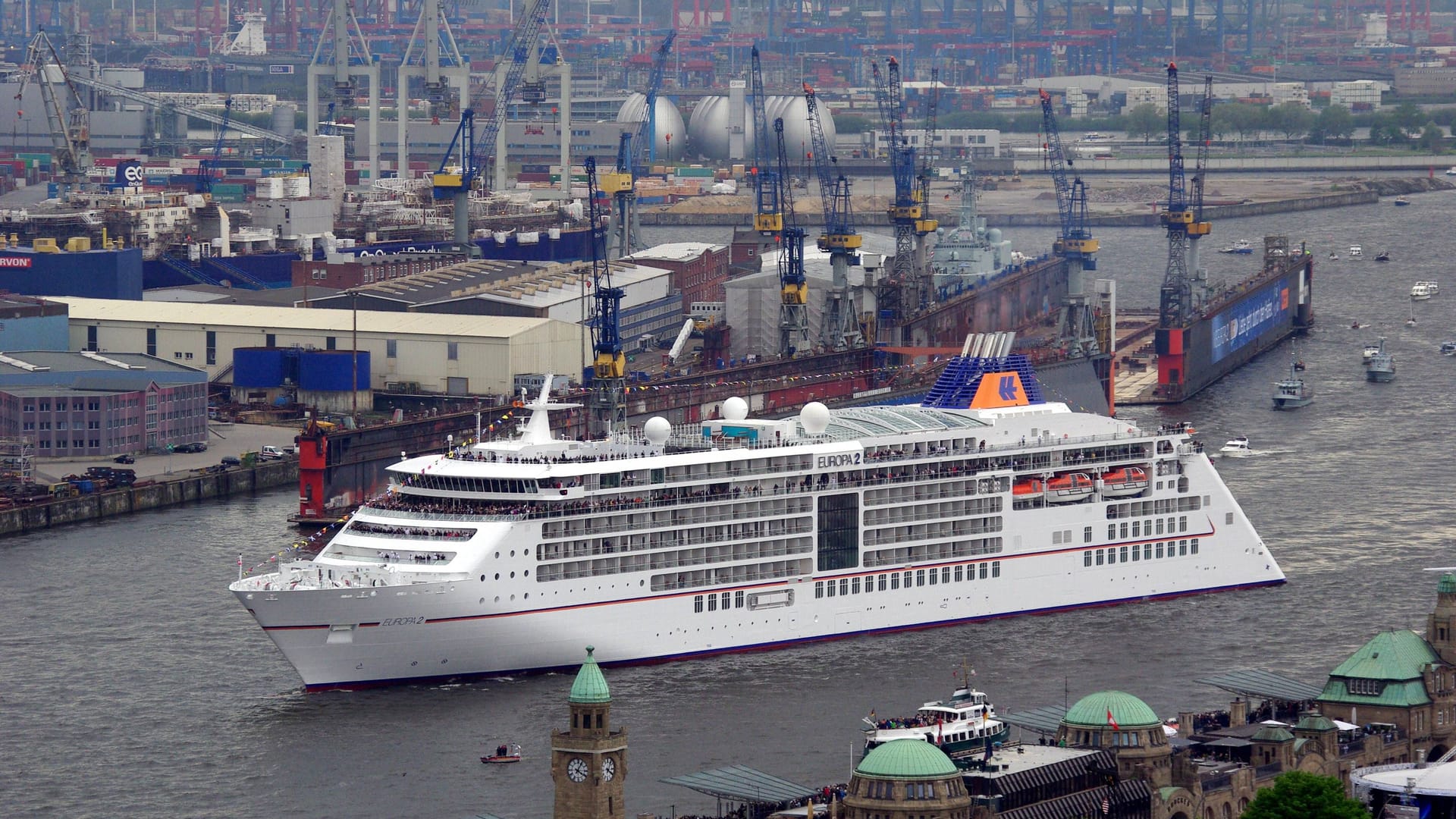 Die "MS Europa 2" im Hamburger Hafen: Nur zwei Anläufe sind für 2025 noch geplant.