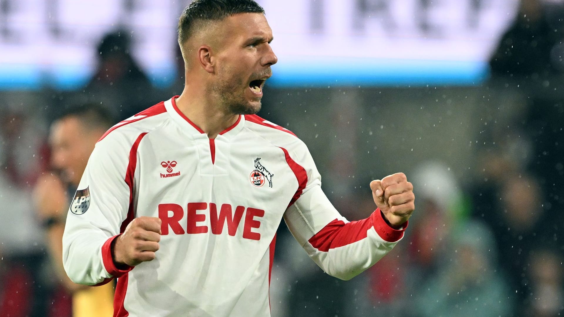 Danke-Spiell von Lukas Podolski beim 1. FC Köln