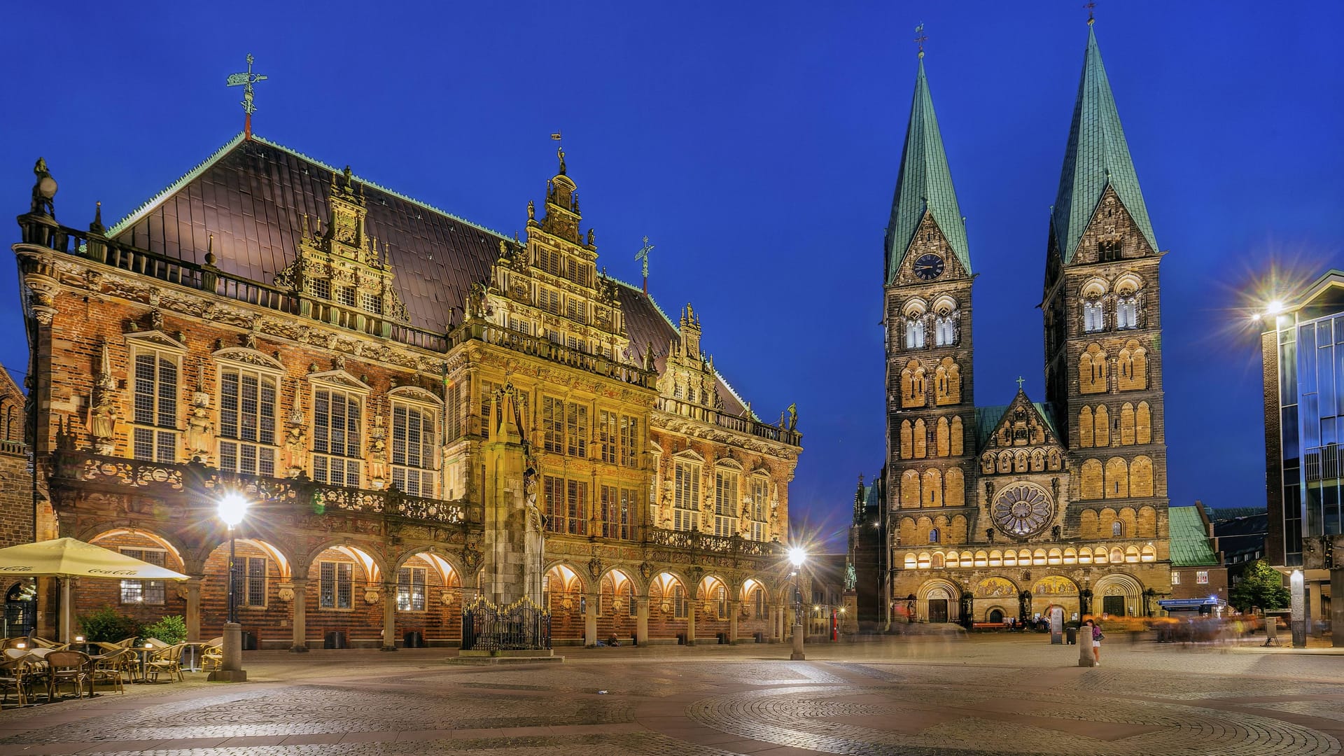 Der Marktplatz in Bremen bei Nacht (Symbolbild): Nicht alle Sehenswürdigkeiten kommen gut an.