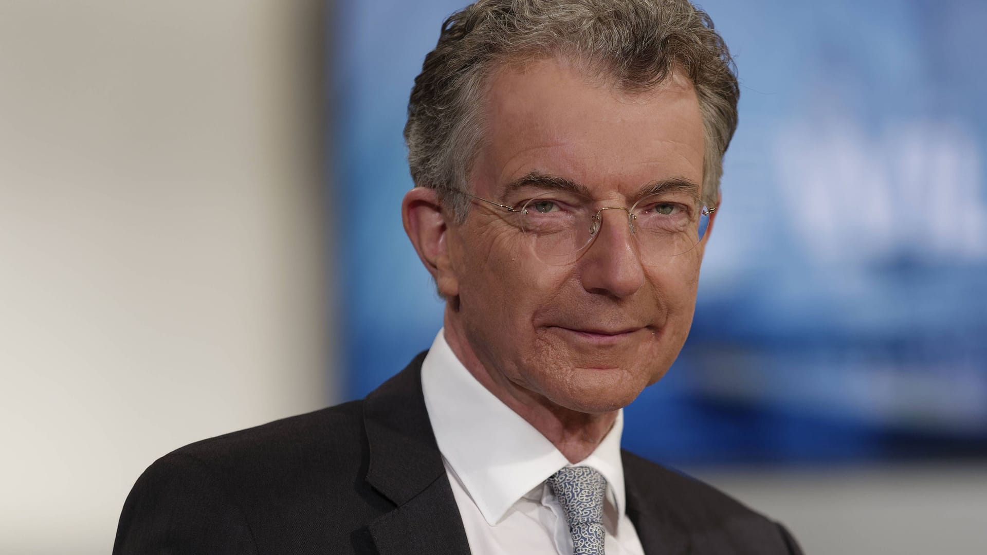 "Notfalls müssen wir in die Wehrpflicht gehen", sagt Christoph Heusgen.