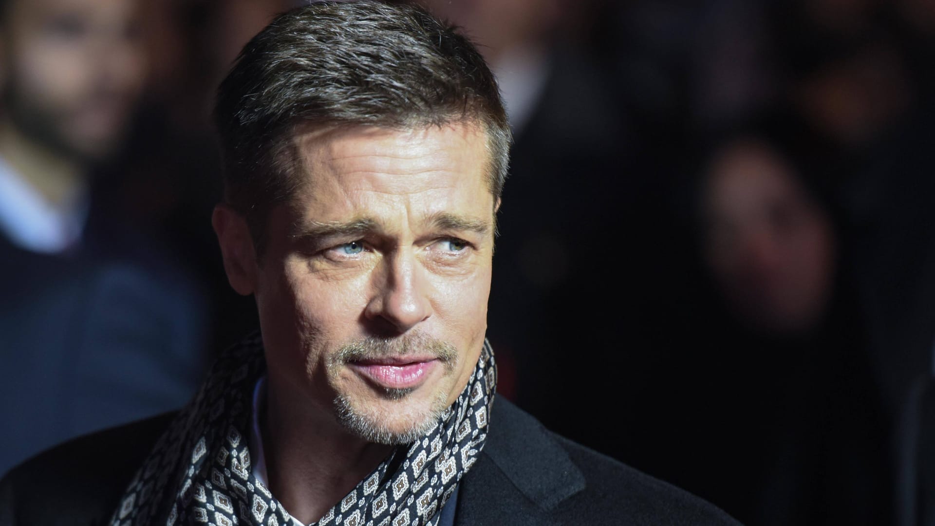 Brad Pitt: Mit 61 Jahren wählt der Schauspieler einen Weg an die Öffentlichkeit, um über Alkoholprobleme aufzuklären.