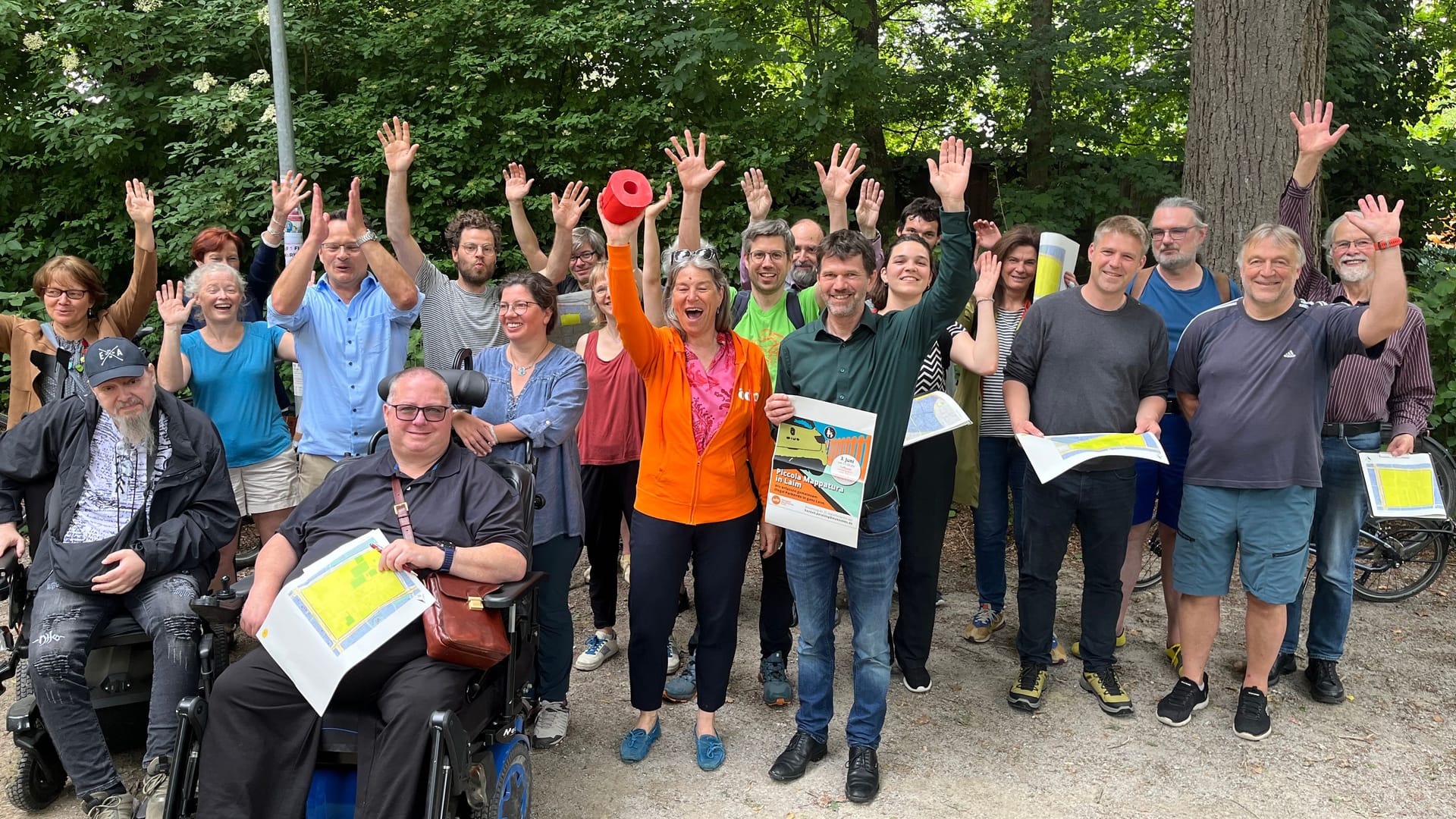 Besondere Aktion am Dienstagabend: Die ÖDP machte sich mit 30 Personen auf die Suche nach Falschparkern.