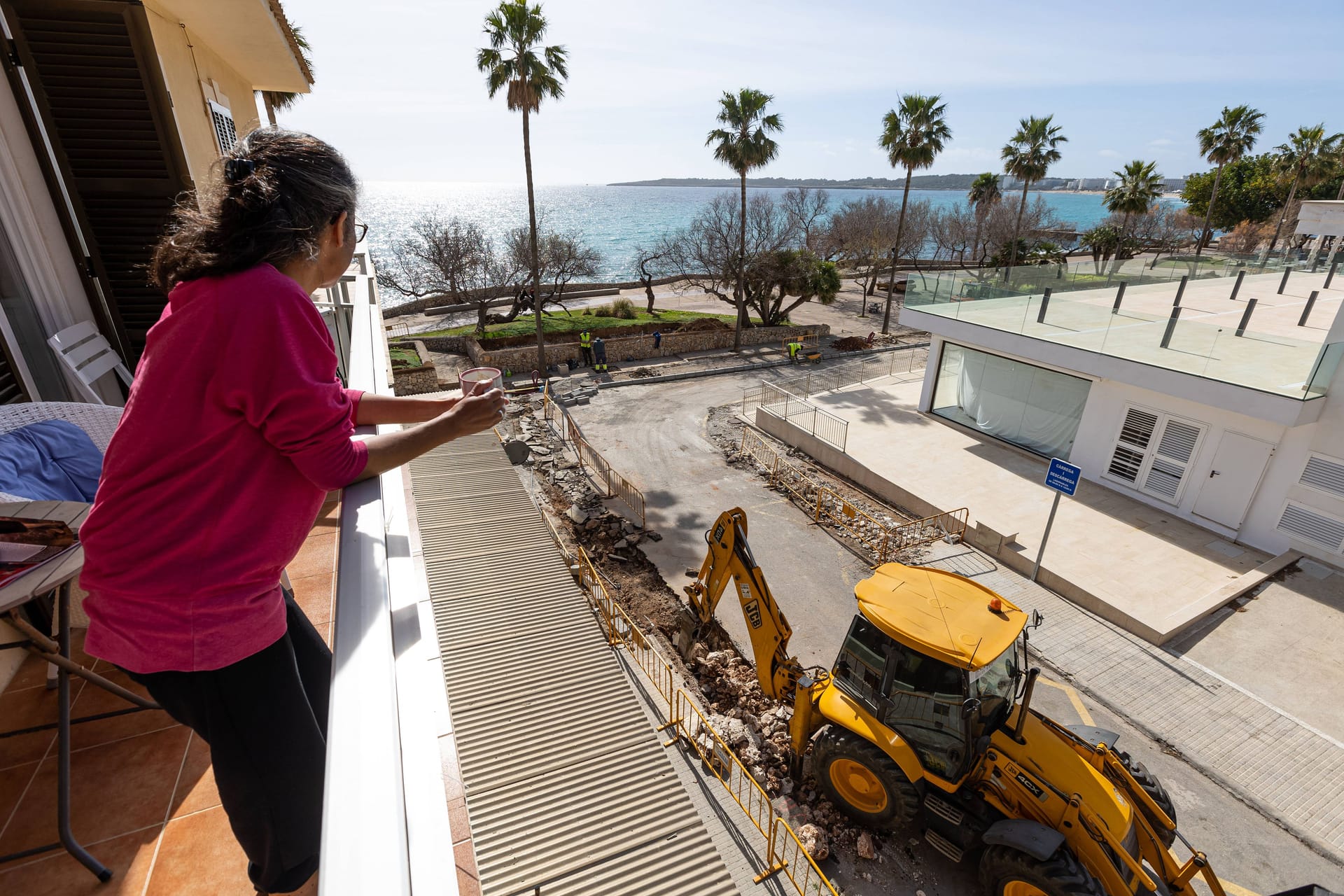 Die Baustelle direkt unter dem Balkon: Baulärm im Urlaub kann als Mangel gelten.