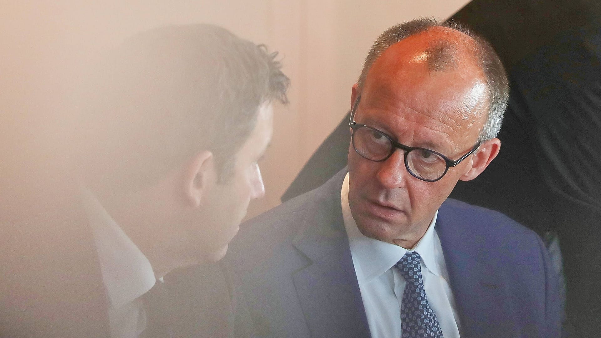 Bundesfinanzminister Lars Klingbeil (SPD) und Bundeskanzler Friedrich Merz (CDU): Das Kabinett hat das Wachstumspaket für Unternehmen beschlossen. Bundesfinanzminister Lars Klingbeil (SPD) und Bundeskanzler Friedrich Merz (CDU): Das Kabinett hat das Wachstumspaket für Unternehmen beschlossen.