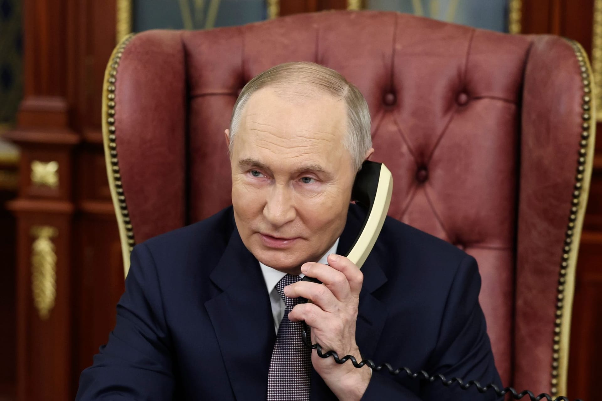 Ukraine-Krieg - Putin bei "Weihnachtsbaum der Wünsche"